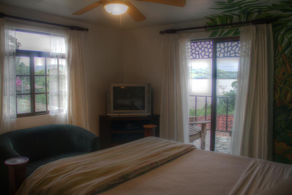 Bed and breakfast Gingerbread Restaurant & *